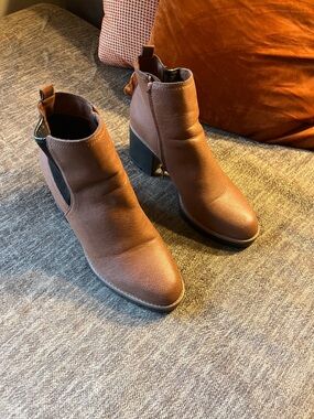 Naturalizer Brown Leatherette Ankle Boots with Block Heel